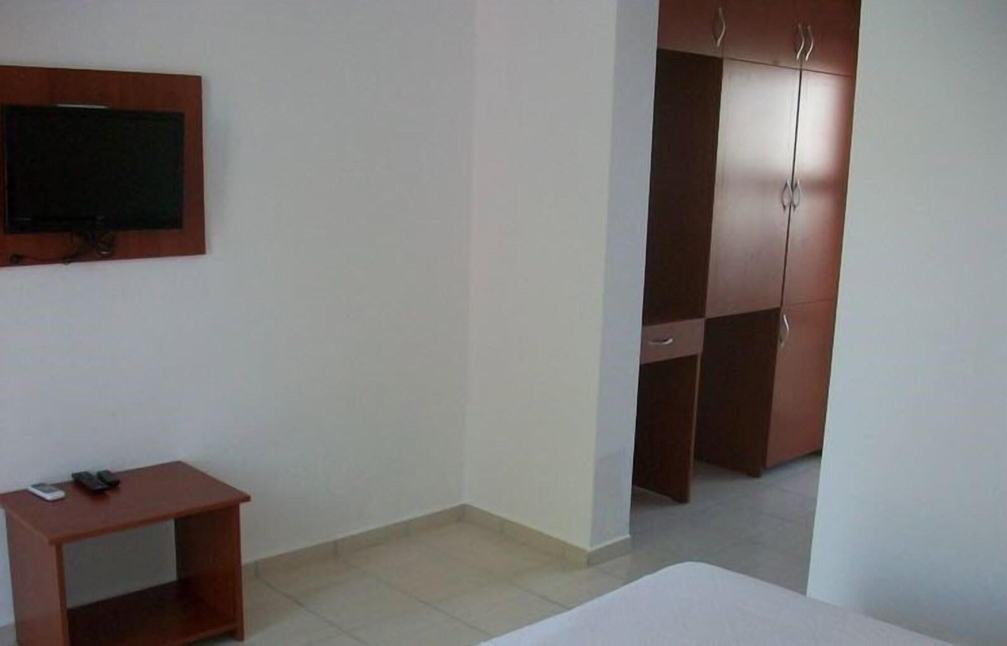 אורטקנט Kriss Otel מראה חיצוני תמונה