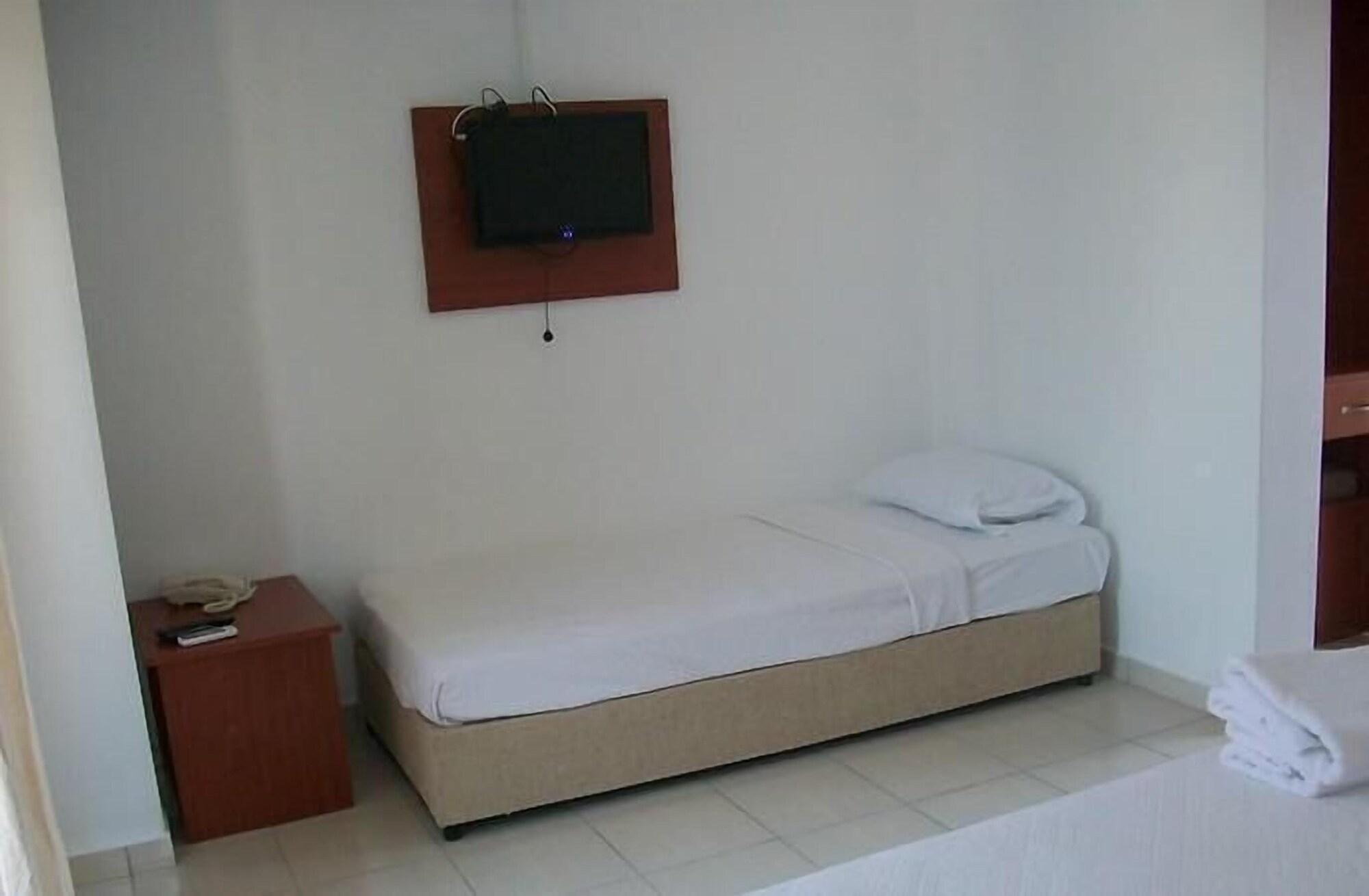 אורטקנט Kriss Otel מראה חיצוני תמונה