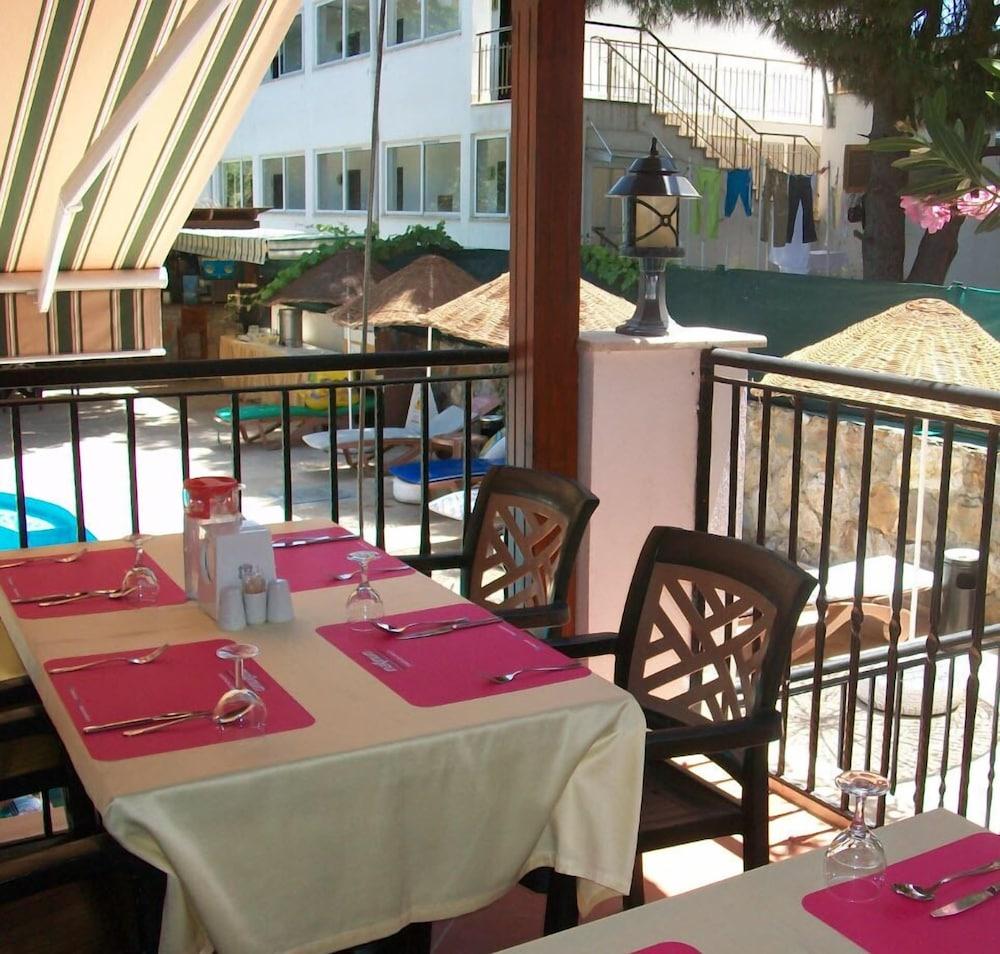אורטקנט Kriss Otel מראה חיצוני תמונה