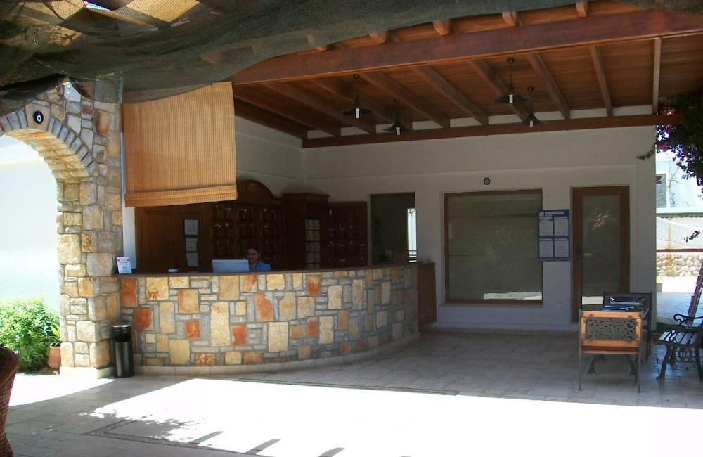 אורטקנט Kriss Otel מראה חיצוני תמונה