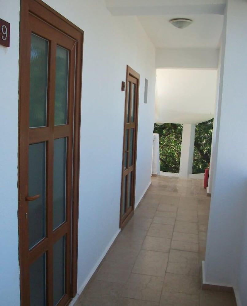 אורטקנט Kriss Otel מראה חיצוני תמונה