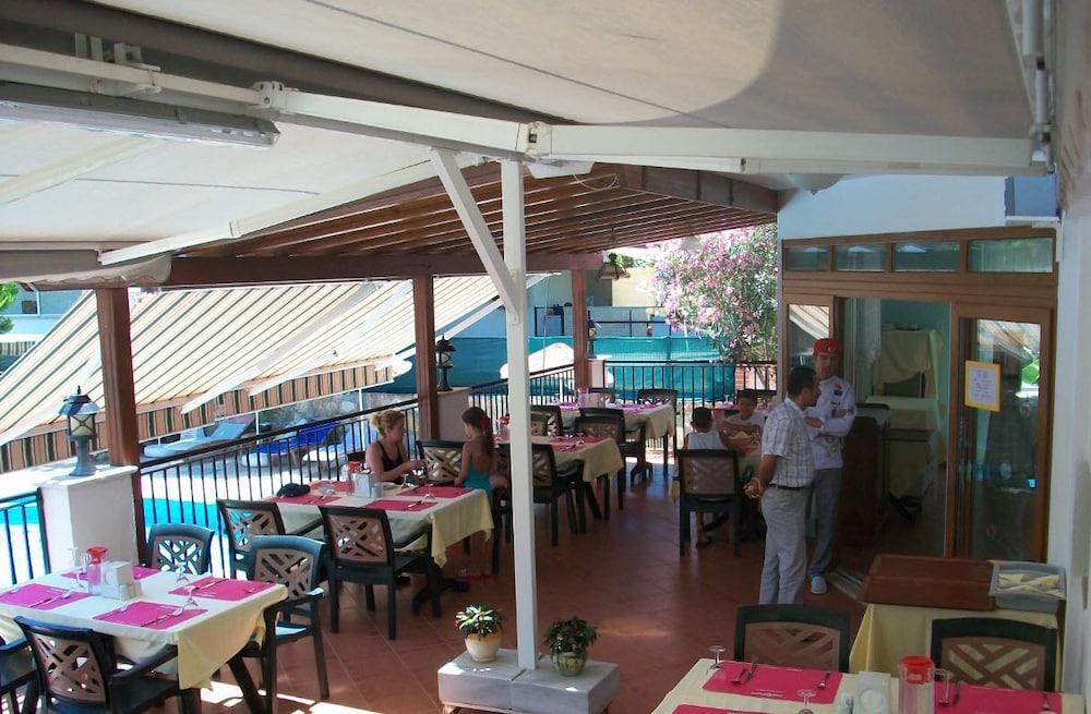 אורטקנט Kriss Otel מראה חיצוני תמונה