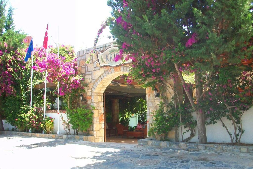 אורטקנט Kriss Otel מראה חיצוני תמונה