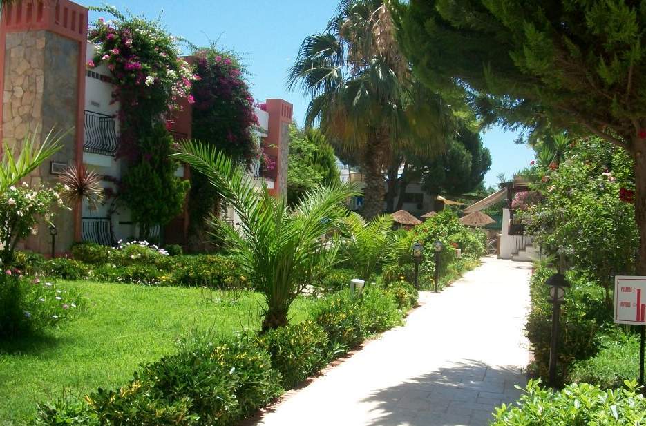 אורטקנט Kriss Otel מראה חיצוני תמונה