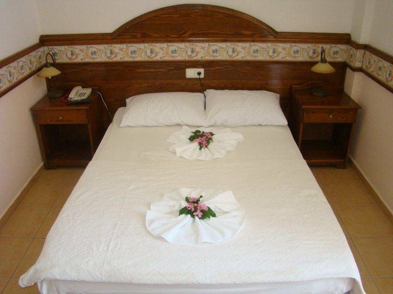 אורטקנט Kriss Otel מראה חיצוני תמונה