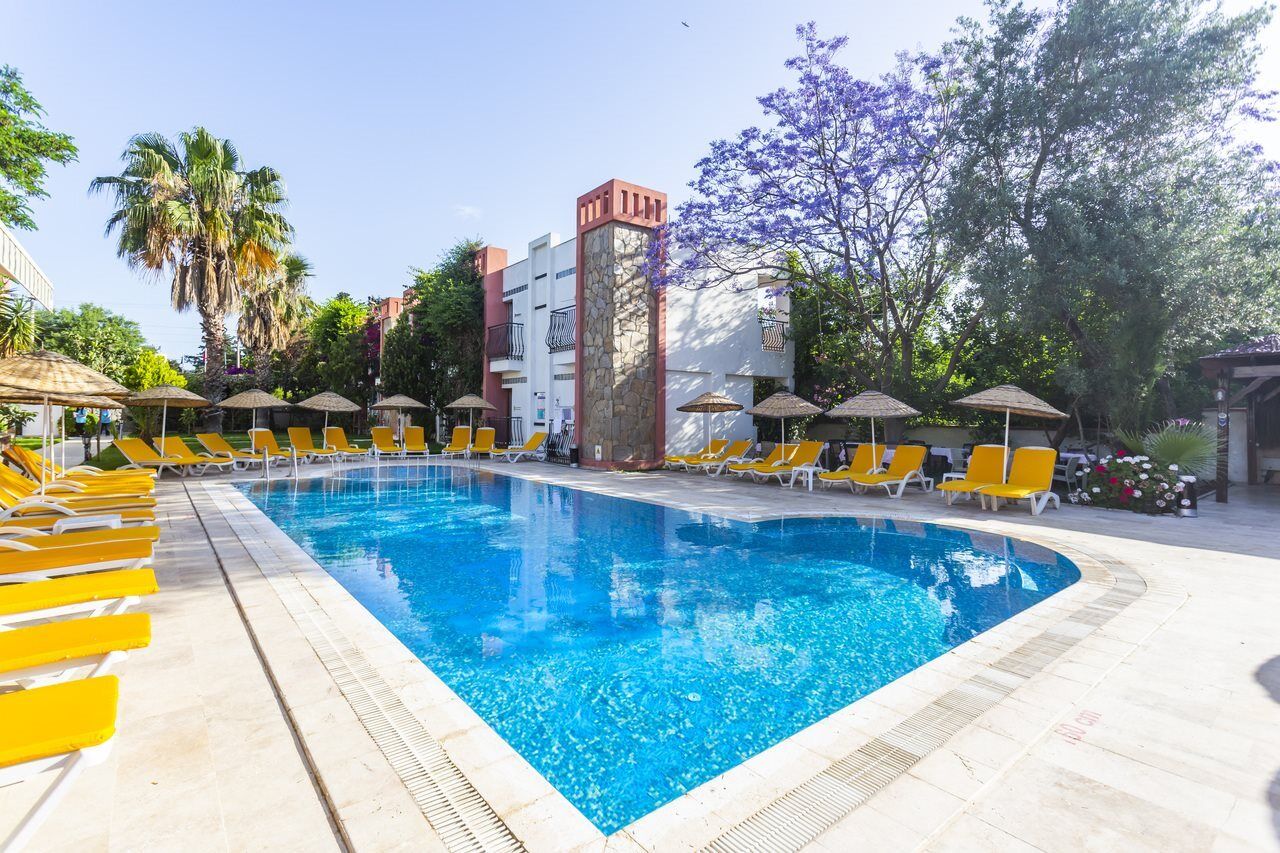אורטקנט Kriss Otel מראה חיצוני תמונה