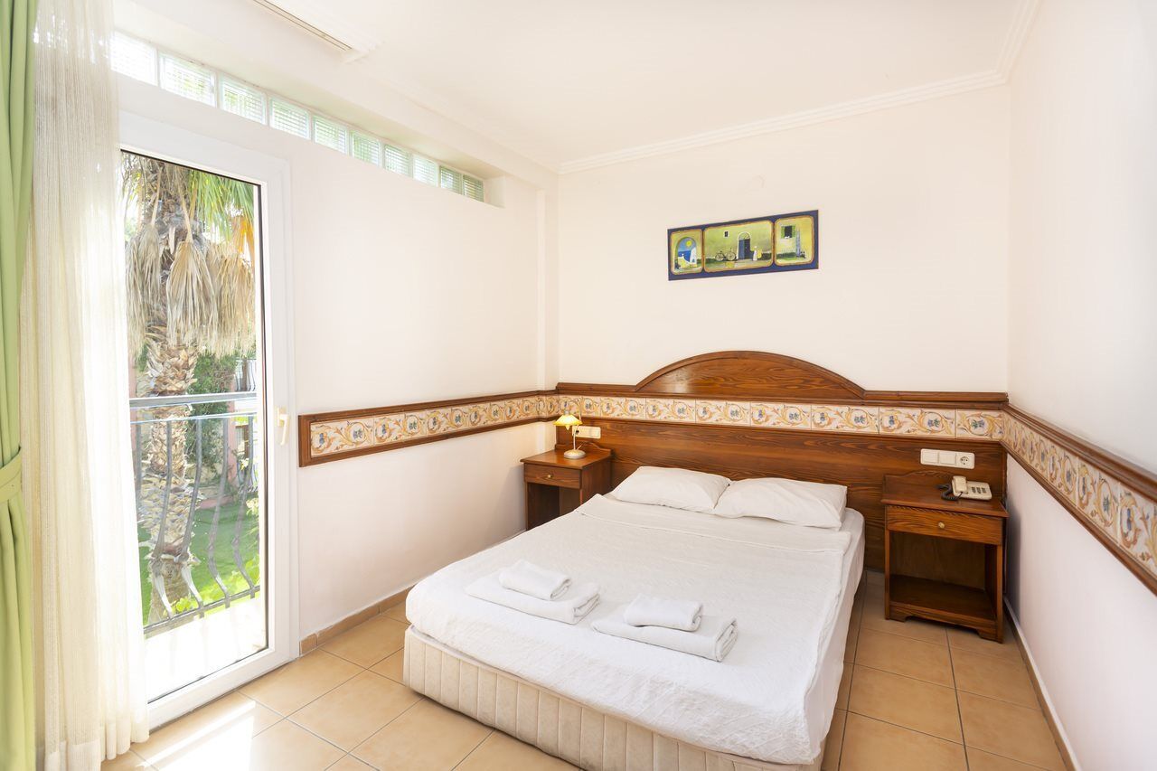 אורטקנט Kriss Otel מראה חיצוני תמונה